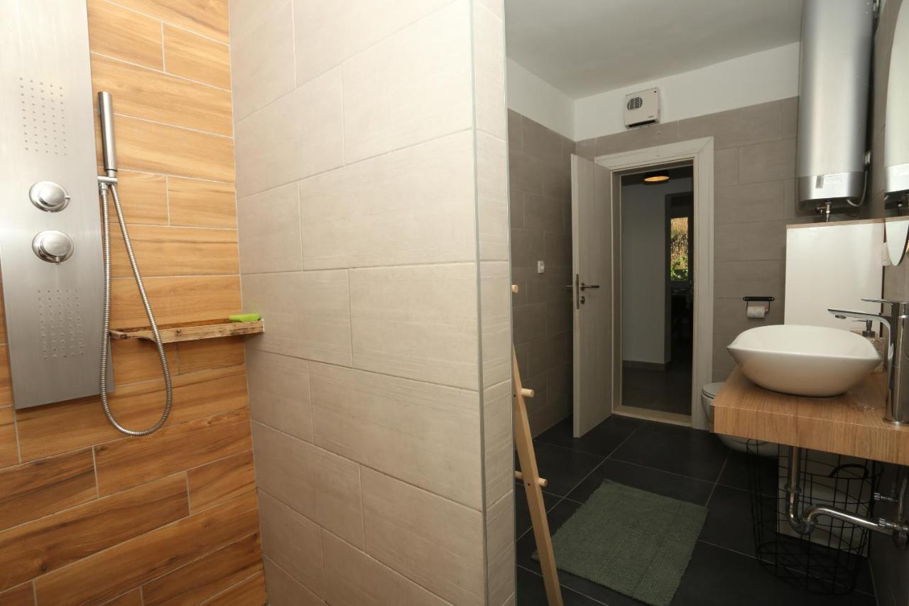 Apartman Luce โตรกีร์ ภายนอก รูปภาพ